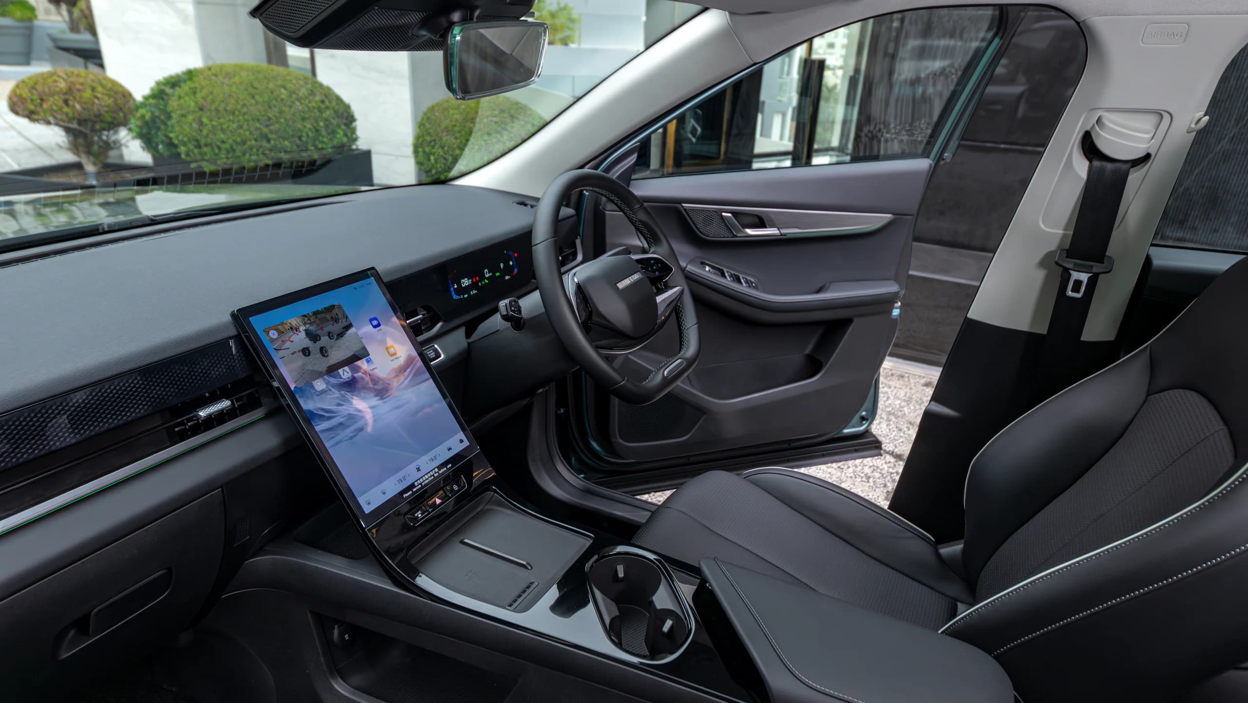 JAECOO J5 Interior